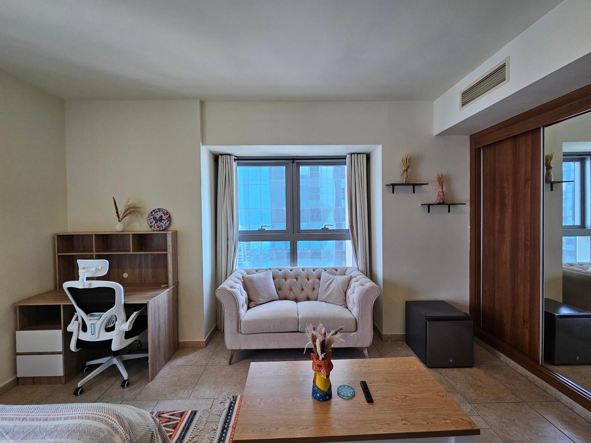 Super Host At Highest Residential Tower In The World, Private Rooms In A Shared Apartment Dubai Room photo